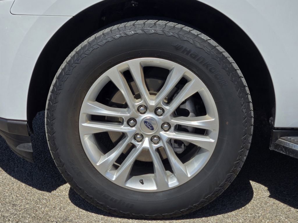 Used 2022 Ford Expedition XLT AWD/4WD image 9