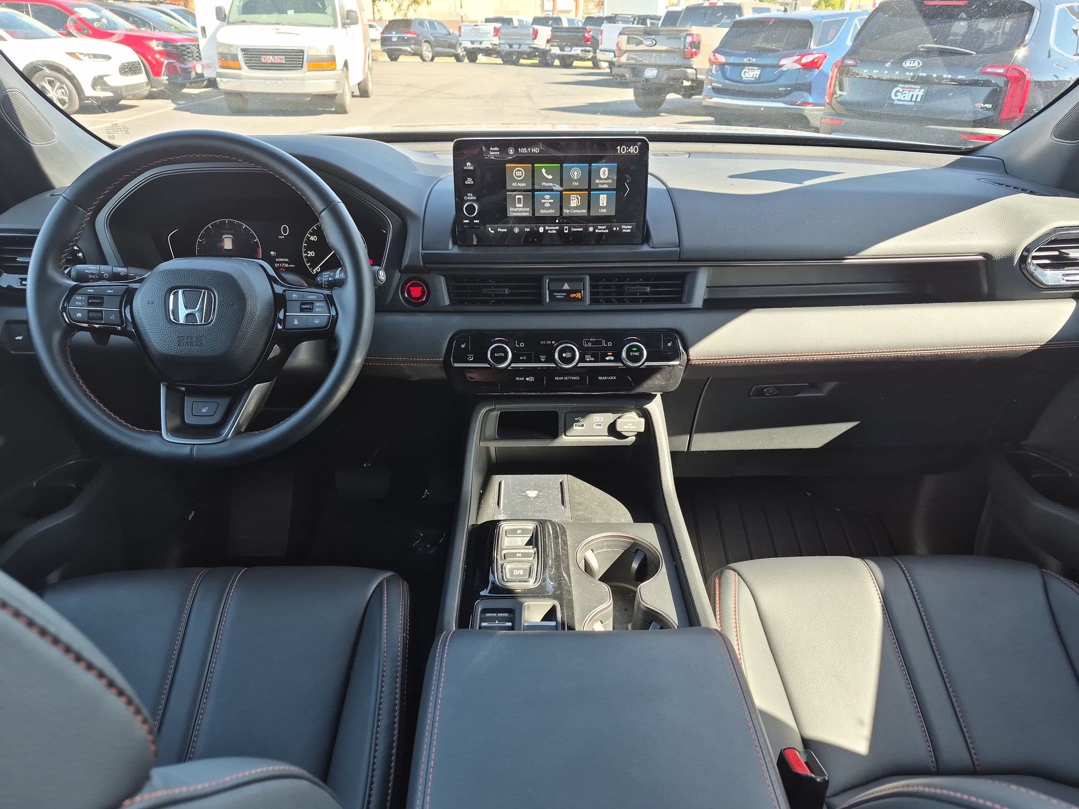 Used 2025 Honda Pilot TrailSport image 27