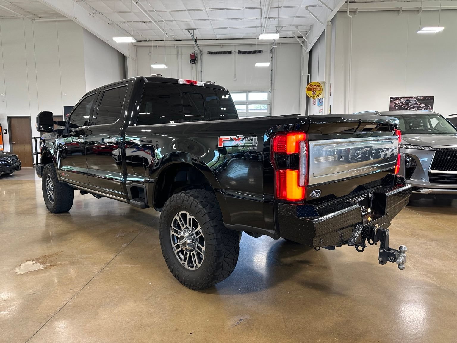 Used 2024 Ford F250 Limited w/ FX4 Off-Road Package AWD/4WD image 6