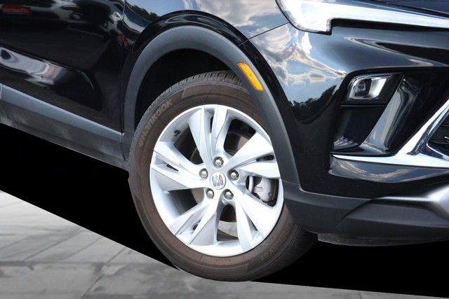 Used 2025 Buick Encore GX Preferred FWD image 3