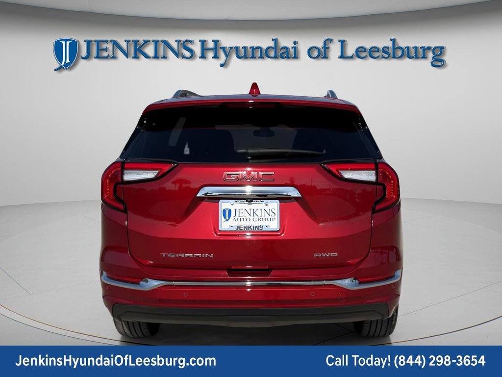 Used 2022 GMC Terrain Denali w/ Denali Premium Package image 4