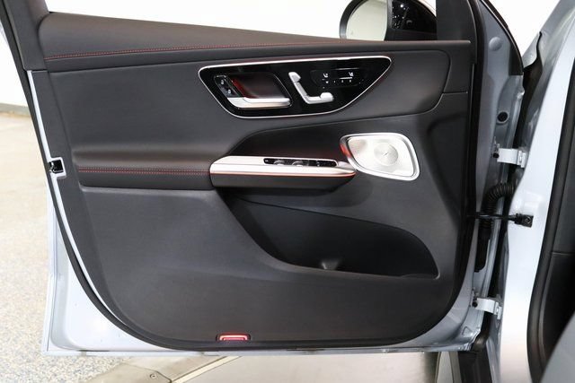 Used 2025 Mercedes-Benz GLC 43 AMG 4MATIC w/ Driver Assistance Package image 19