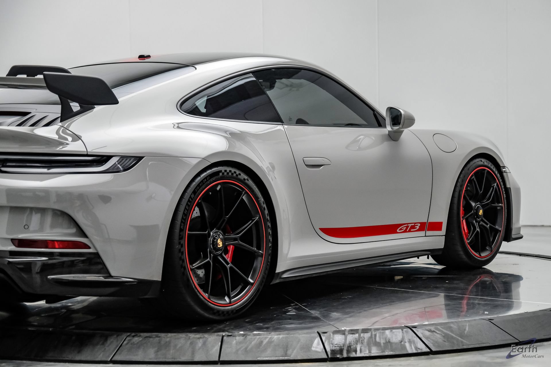 Used 2022 Porsche 911 GT3 RWD image 25