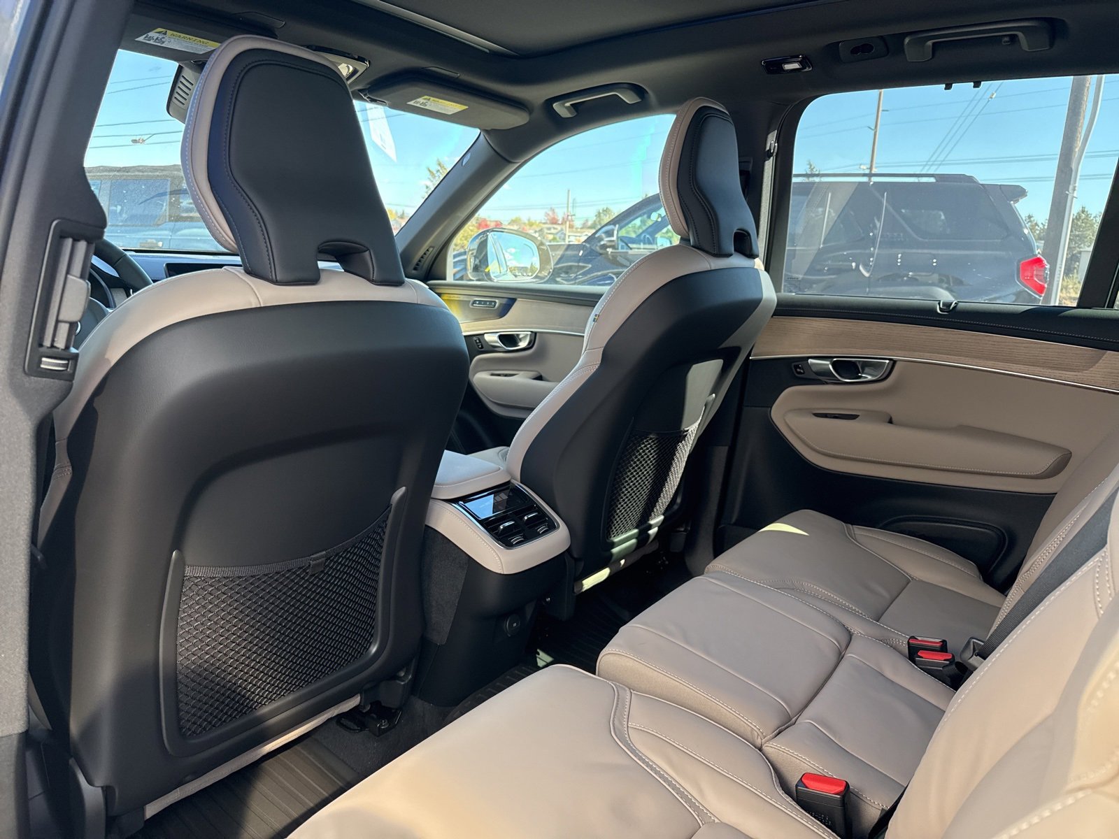 New 2026 Volvo XC90 B6 Ultra w/ Protection Package Premier image 10