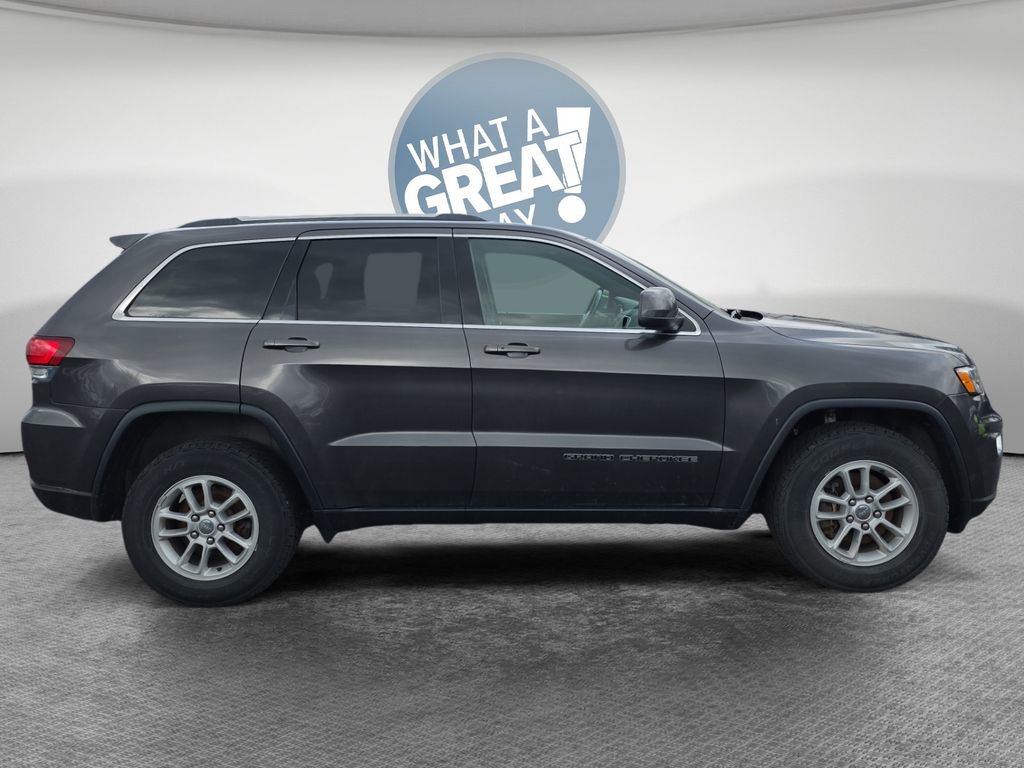 Used 2020 Jeep Grand Cherokee Laredo AWD/4WD image 2
