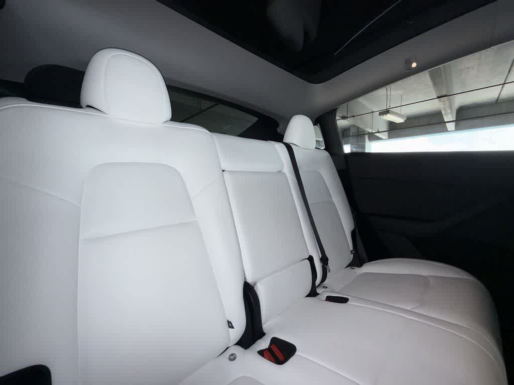 Used 2025 Tesla Model Y Performance AWD/4WD image 26