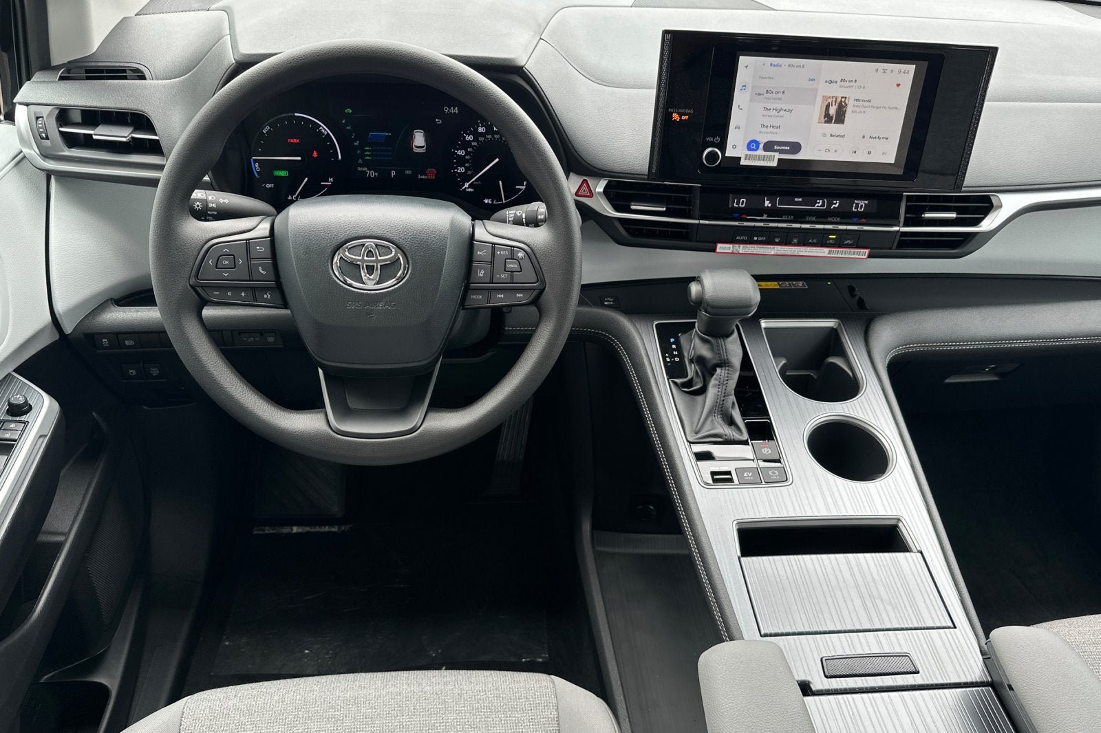 New 2026 Toyota Sienna LE FWD image 15