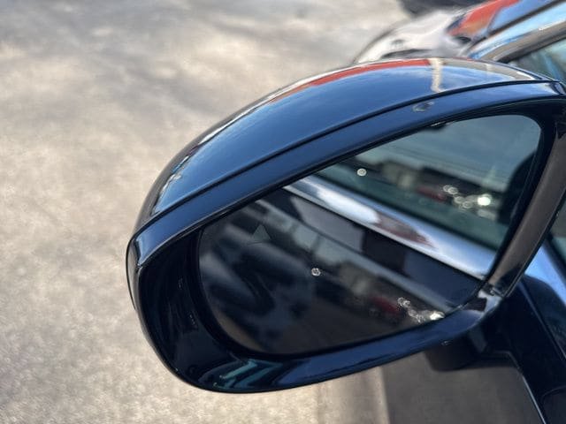 Used 2024 Chrysler Pacifica Touring-L FWD image 10