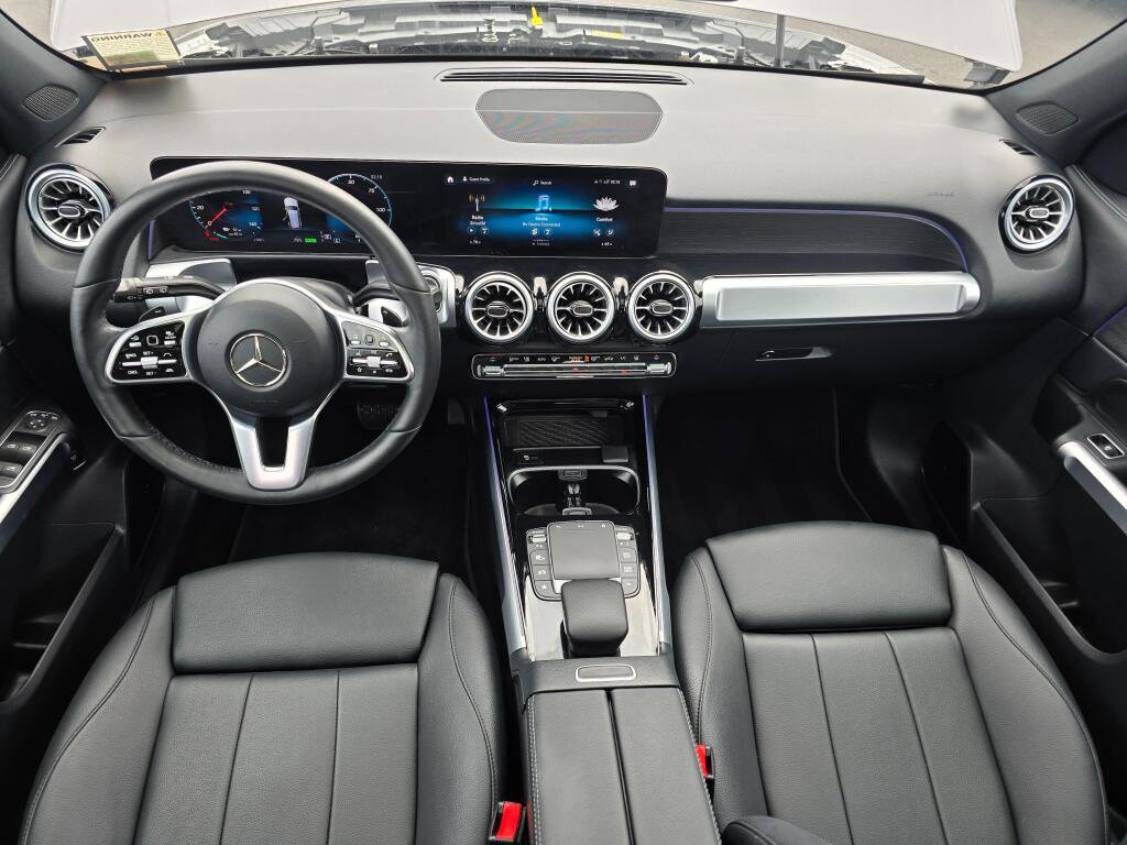 Used 2023 Mercedes-Benz EQB 300 4MATIC w/ Driver Assistance Package image 17