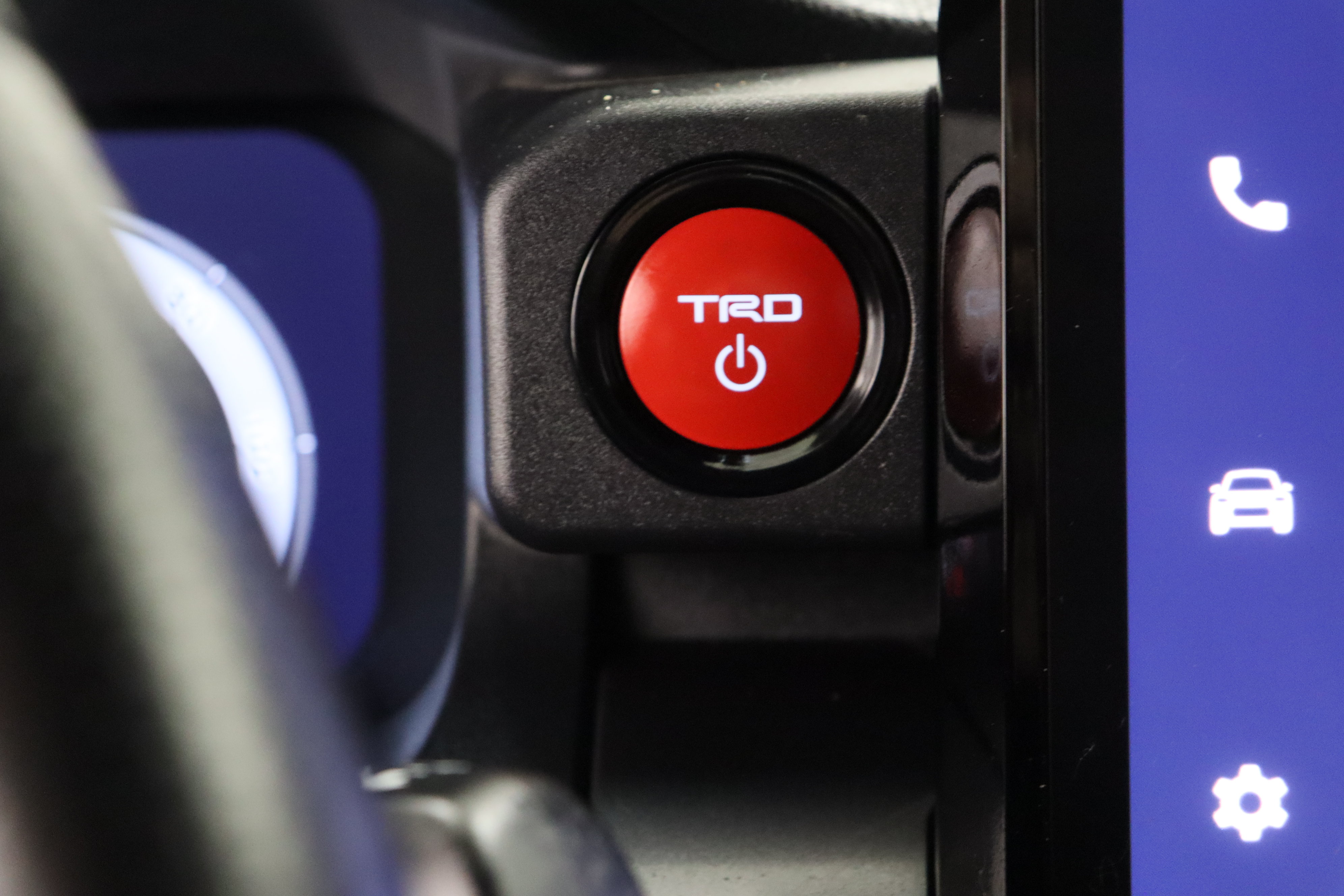 Certified 2025 Toyota 4Runner TRD Off-Road Premium w/ Tow Technology Package AWD/4WD image 18