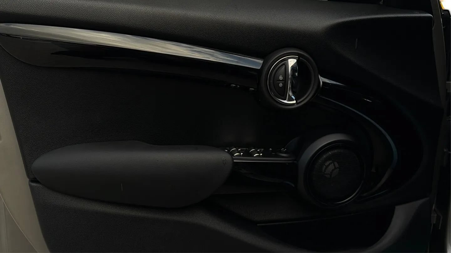 Used 2021 MINI Cooper S w/ Premium Package FWD image 41