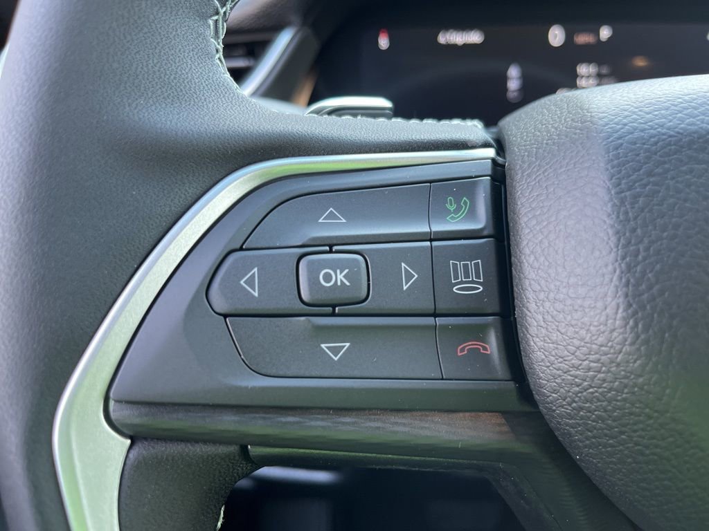 New 2025 Jeep Grand Cherokee Altitude image 27