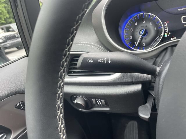 New 2027 Chrysler Pacifica Select FWD image 24