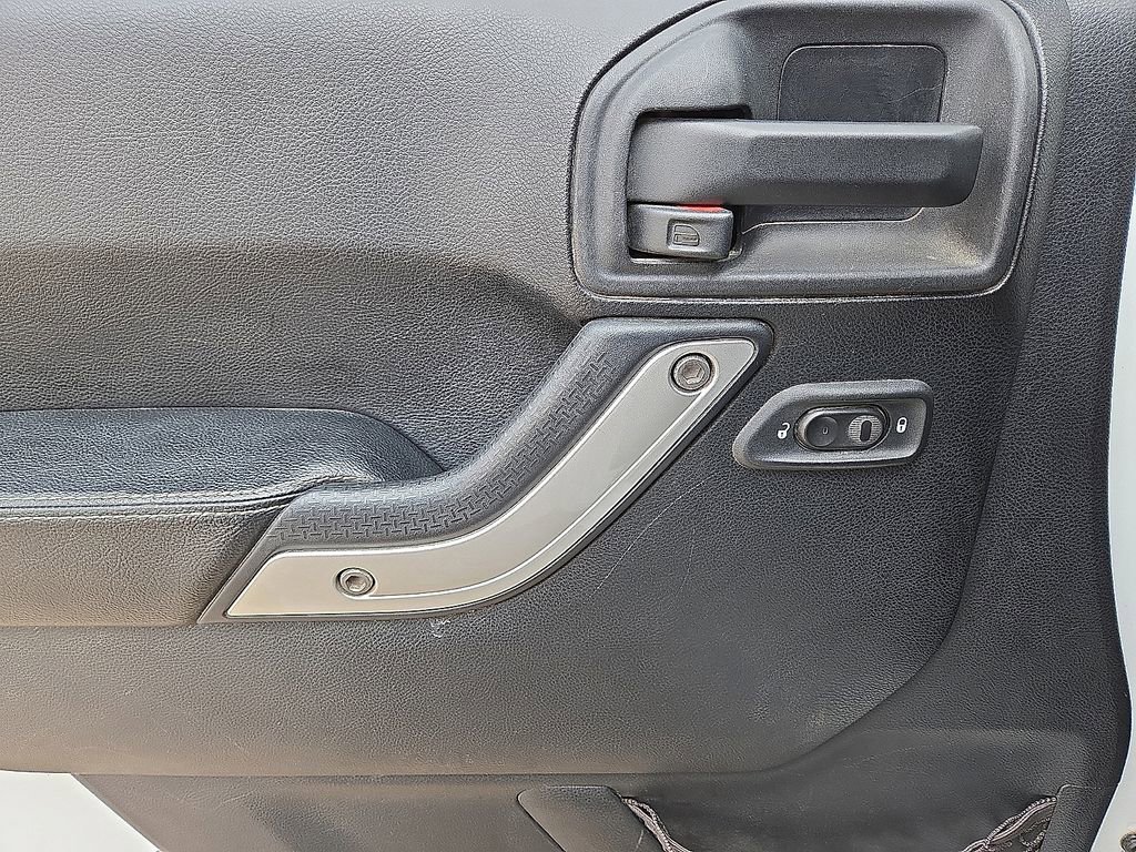 Used 2015 Jeep Wrangler Rubicon image 21