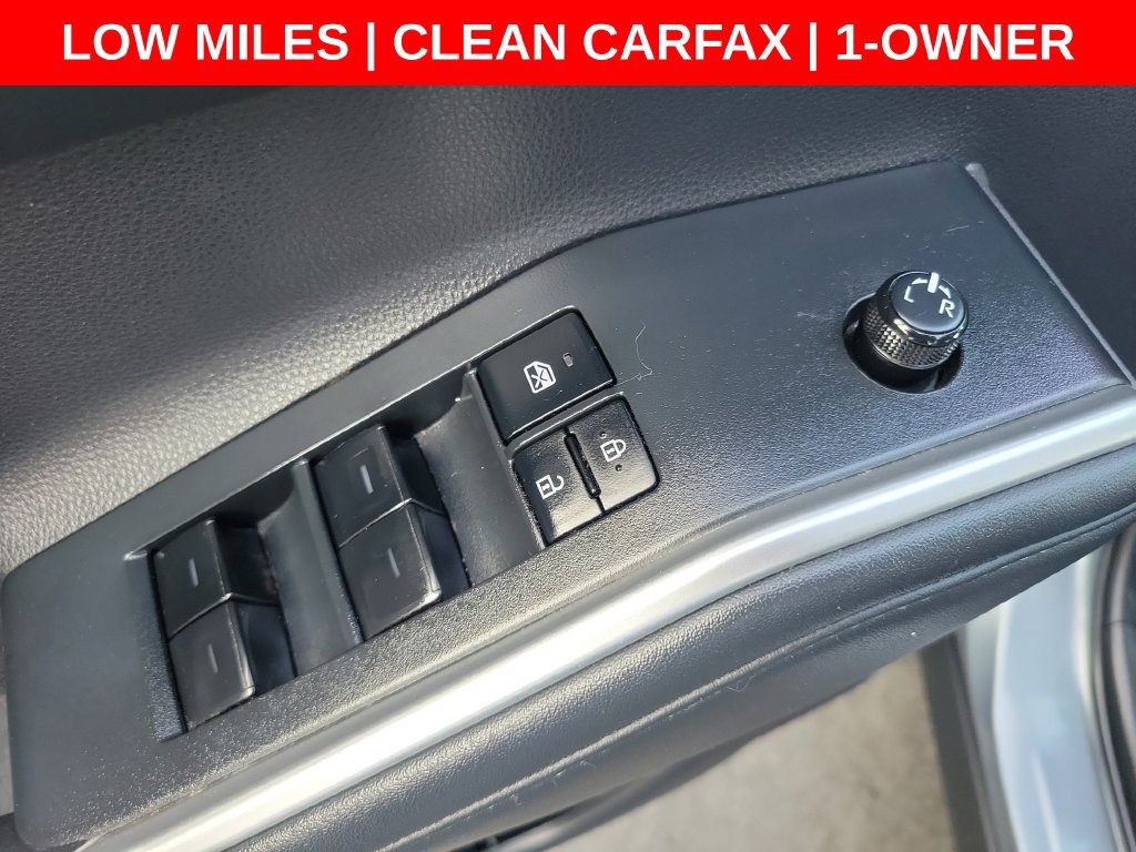 Used 2022 Toyota Highlander LE FWD image 23