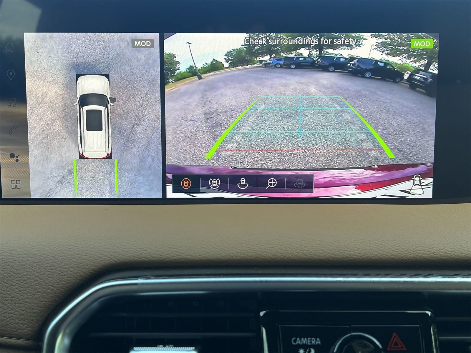 New 2025 Nissan Armada SL w/ Captain's Chari Seat Package image 3