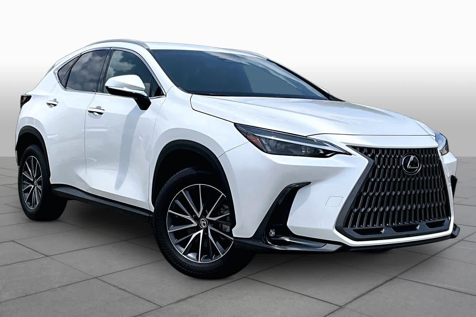 Used 2024 Lexus NX 250 FWD w/ Towing Package (2000 Lbs) image 3