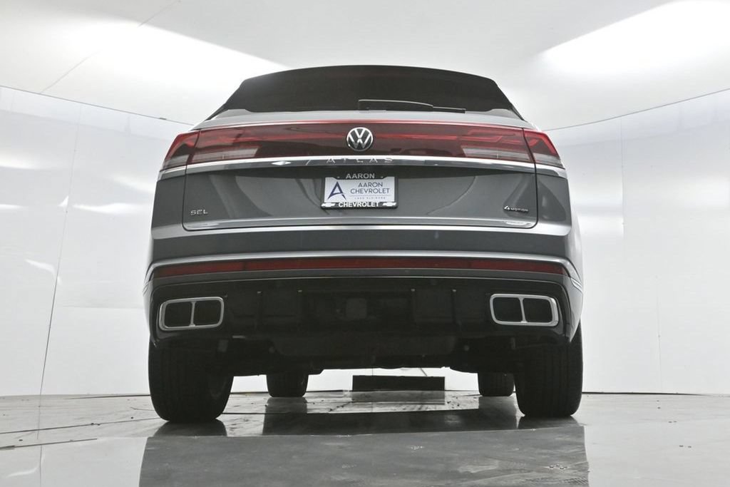 Used 2024 Volkswagen Atlas Cross Sport SEL R-Line AWD/4WD image 71