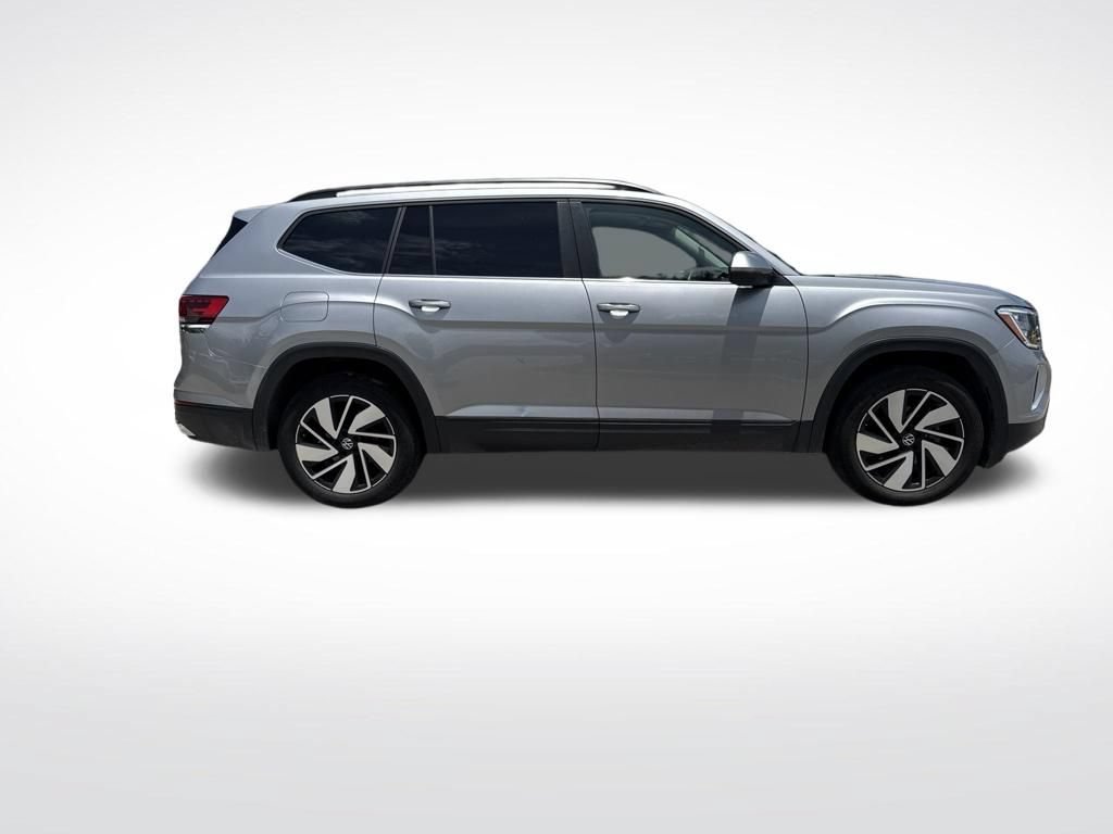 Used 2024 Volkswagen Atlas SE AWD/4WD image 4
