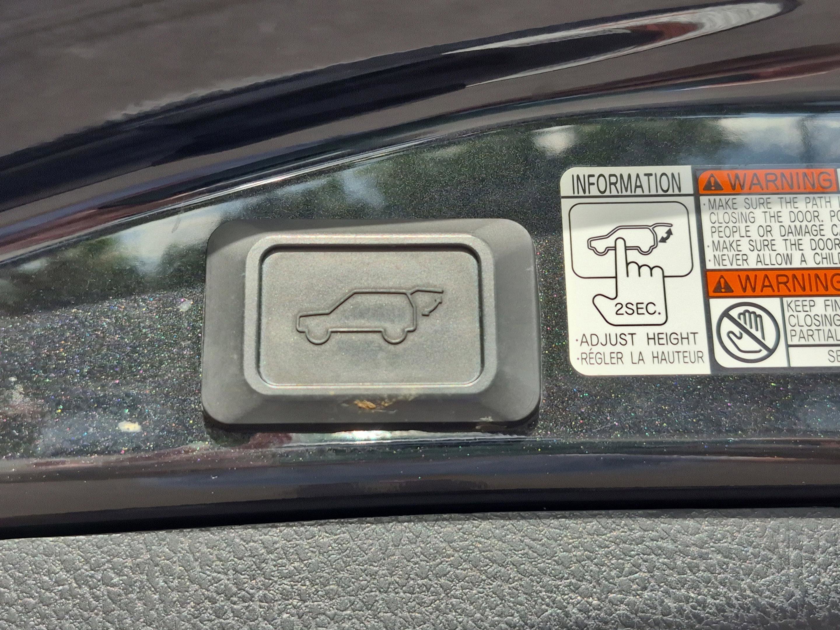 Used 2016 Toyota RAV4 XLE w/ Convenience Package AWD/4WD image 33