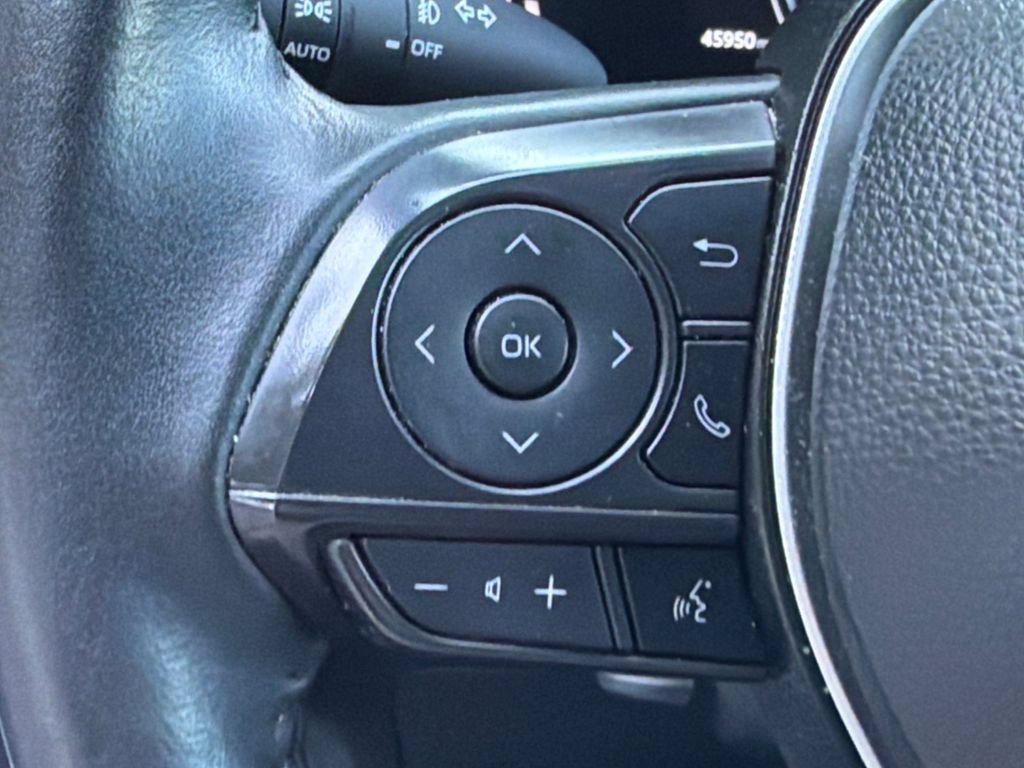Used 2024 Toyota Corolla Cross XLE FWD image 24