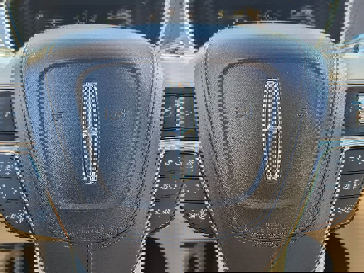 Used 2017 Lincoln Continental Black Label w/ Rear-seat Package image 29