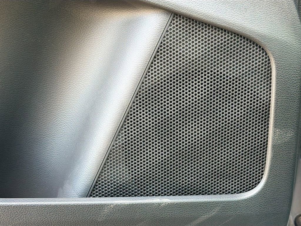 New 2026 Nissan Leaf Platinum+ w/ Cargo Package (Platinum+) image 19