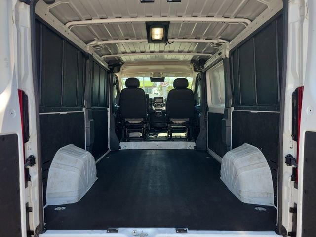 Used 2025 RAM ProMaster 2500 w/ Convenience Group FWD image 8