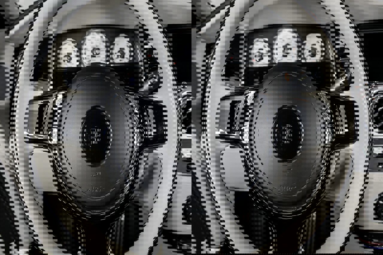 Used 2019 Rolls-Royce Wraith image 30