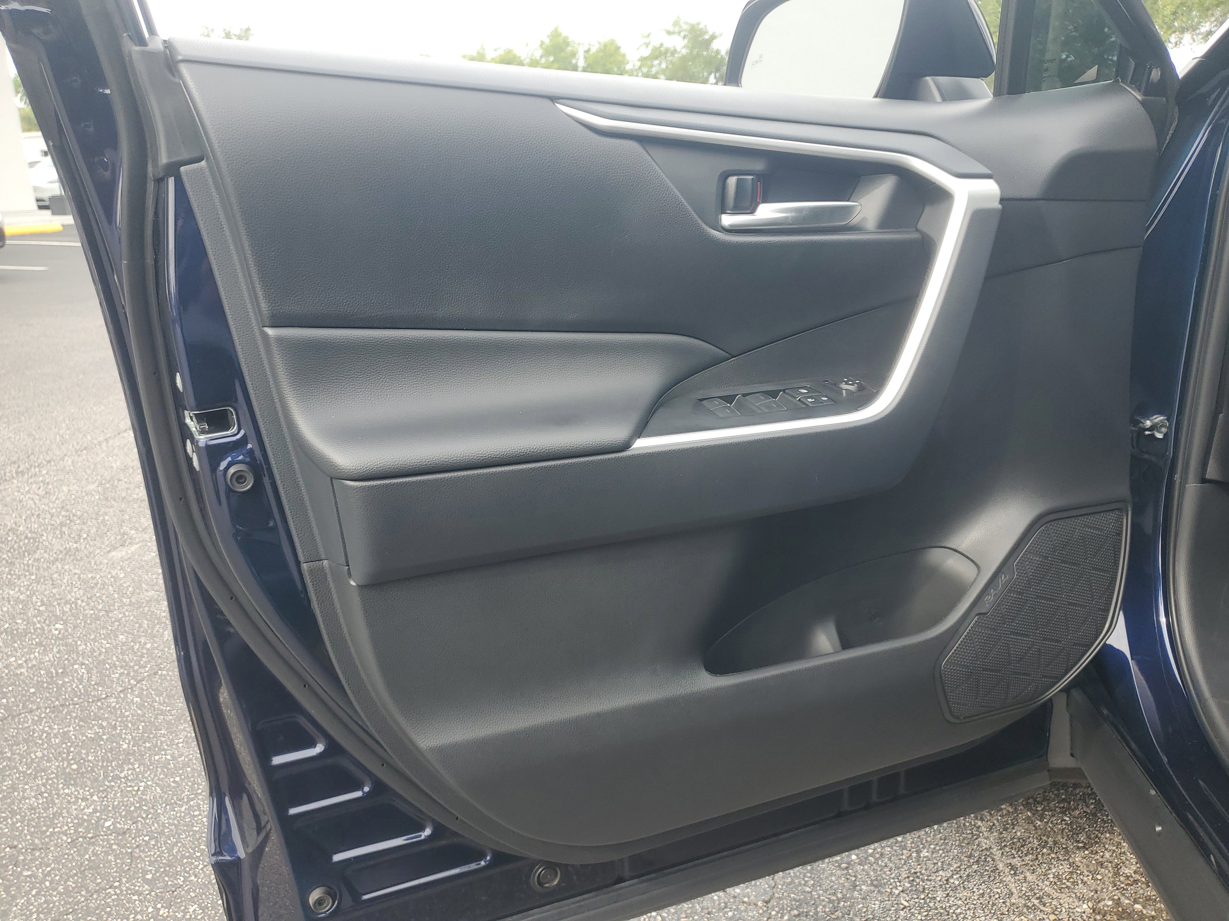 Certified 2025 Toyota RAV4 XLE w/ Convenience Package FWD image 24