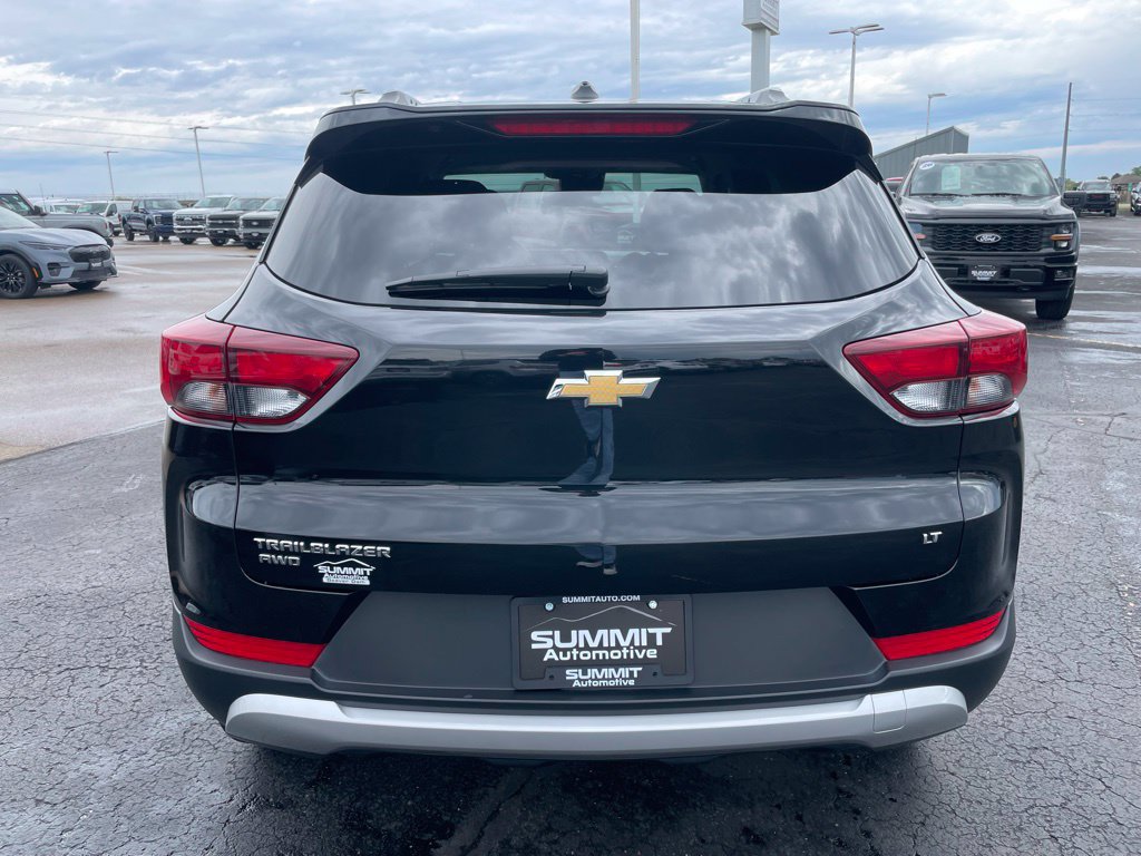 Used 2025 Chevrolet TrailBlazer LT AWD/4WD image 28