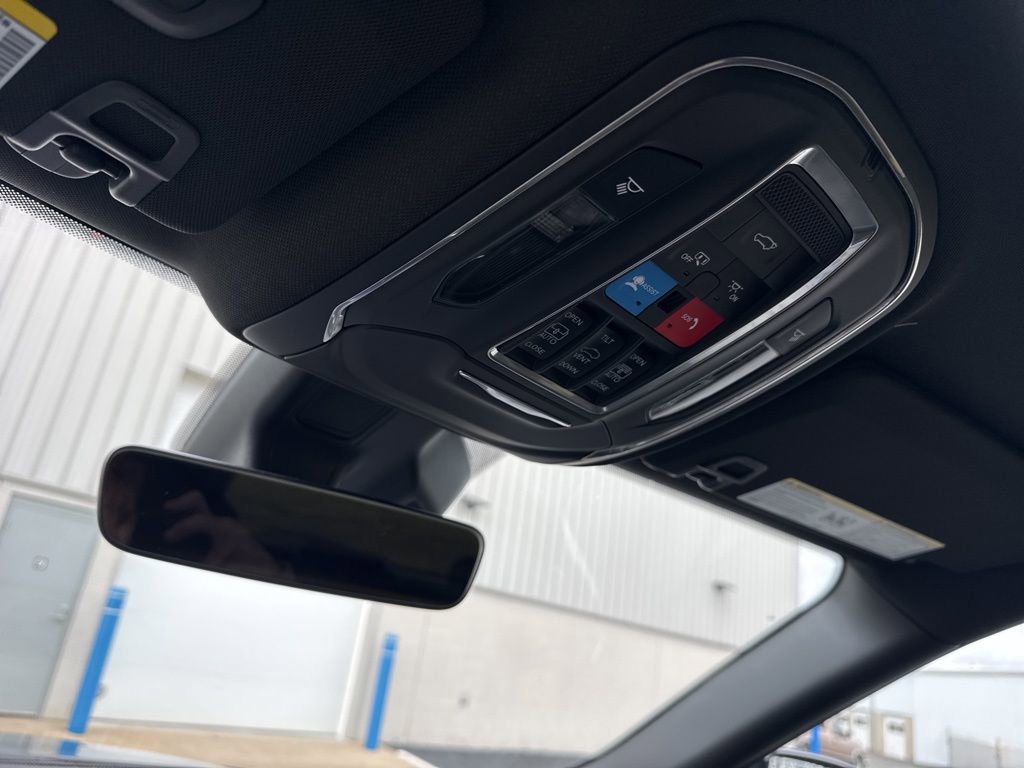 New 2025 Jeep Grand Cherokee Limited image 19