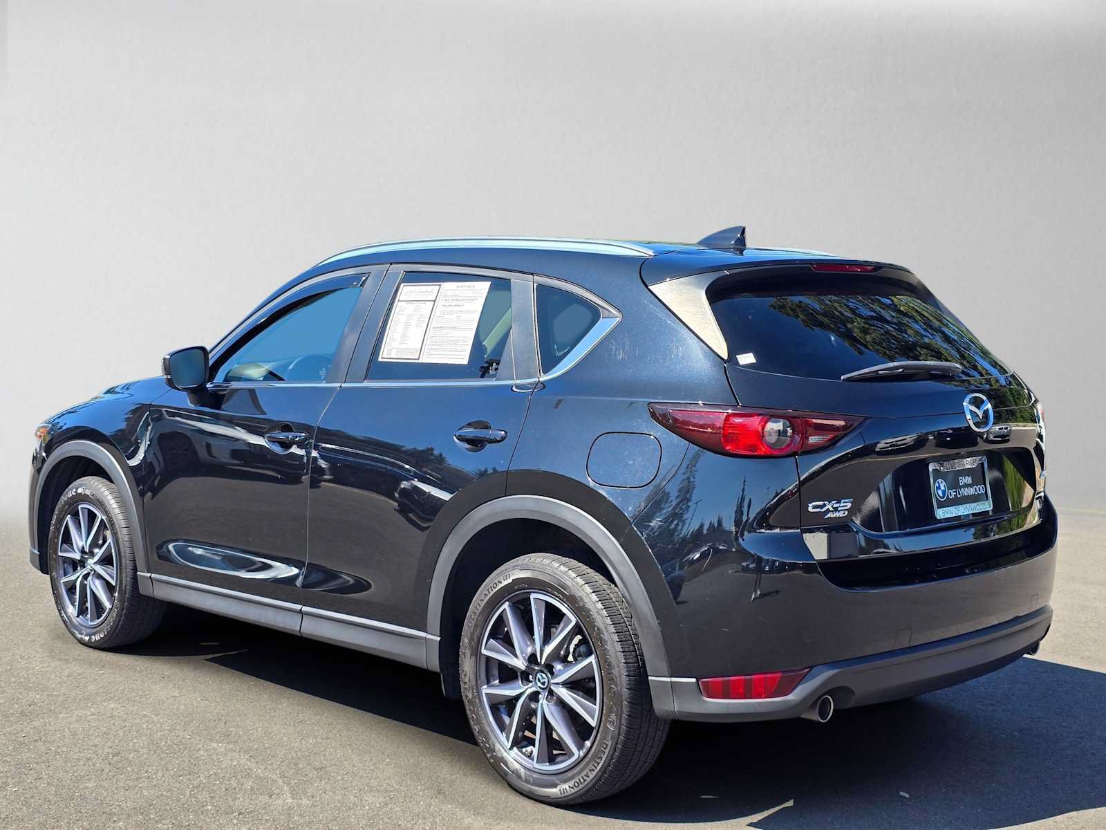 Used 2018 MAZDA CX-5 Touring w/ Preferred Equipment Package AWD/4WD image 5