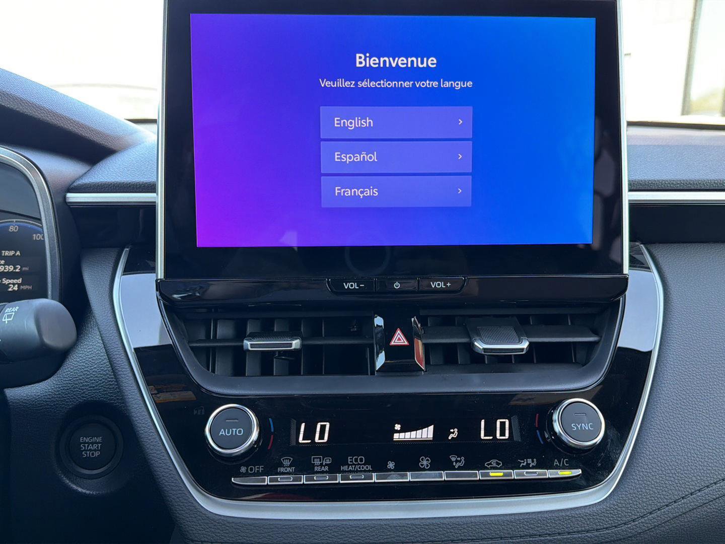 Certified 2026 Toyota Corolla Cross XLE w/ Convenience Package image 28