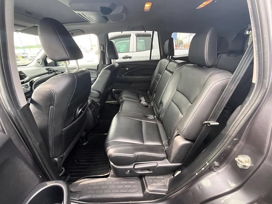 Used 2020 Honda Pilot Touring image 27
