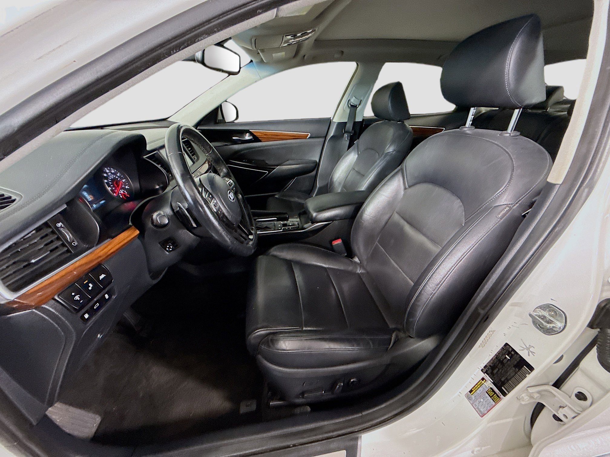 Used 2017 Kia Cadenza Technology image 22