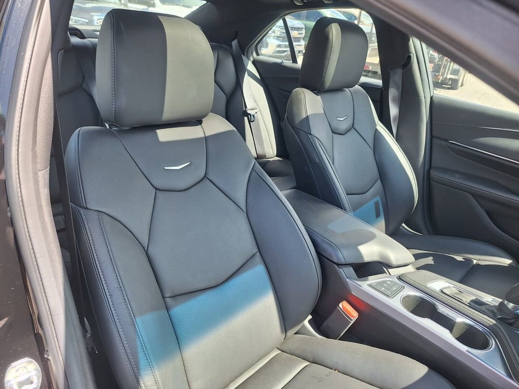 Used 2025 Cadillac CT4 Premium Luxury image 30