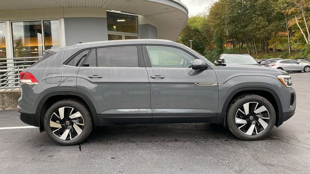 New 2026 Volkswagen Atlas Cross Sport SE image 4