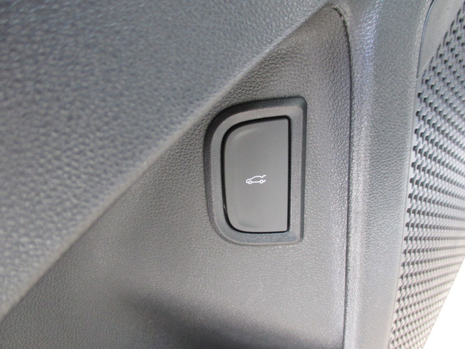 Used 2024 Chevrolet Blazer EV RS image 16