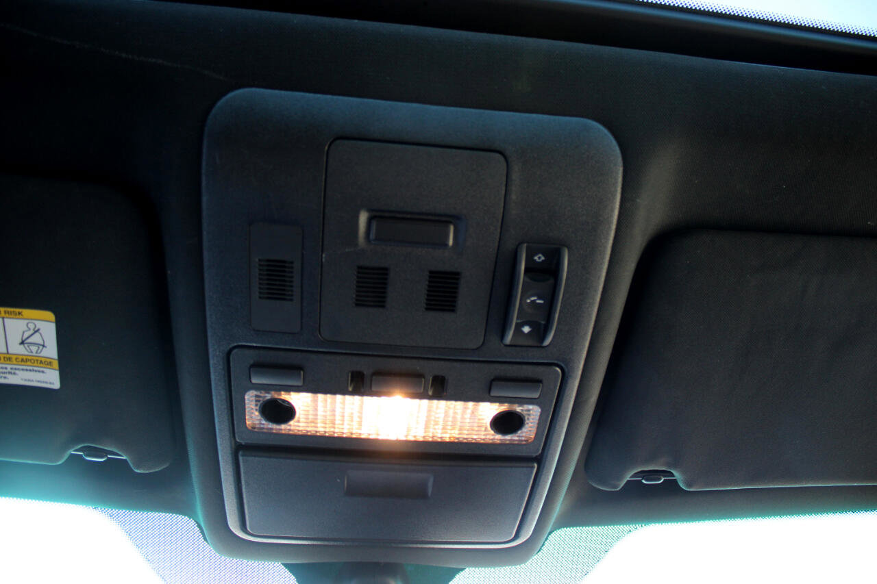 Used 2012 Land Rover Range Rover HSE image 27