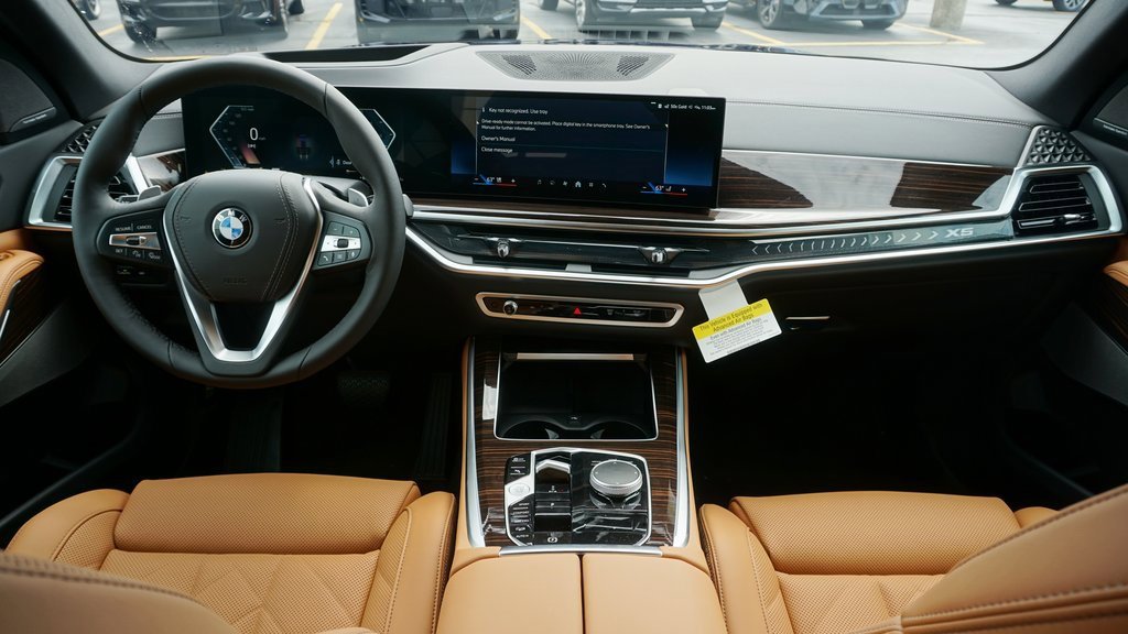 Used 2026 BMW X5 xDrive40i w/ Premium Package image 13