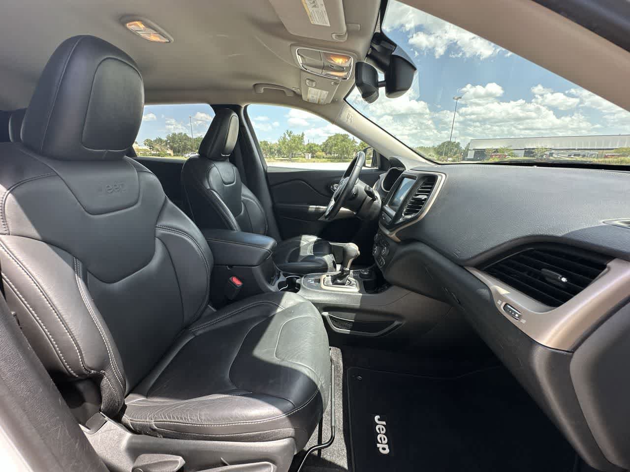 Used 2018 Jeep Cherokee Limited w/ High Altitude Package AWD/4WD image 22