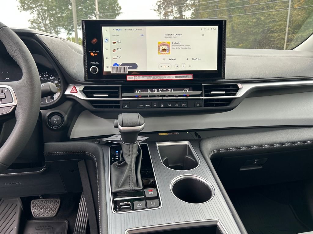 New 2025 Toyota Sienna XLE image 17
