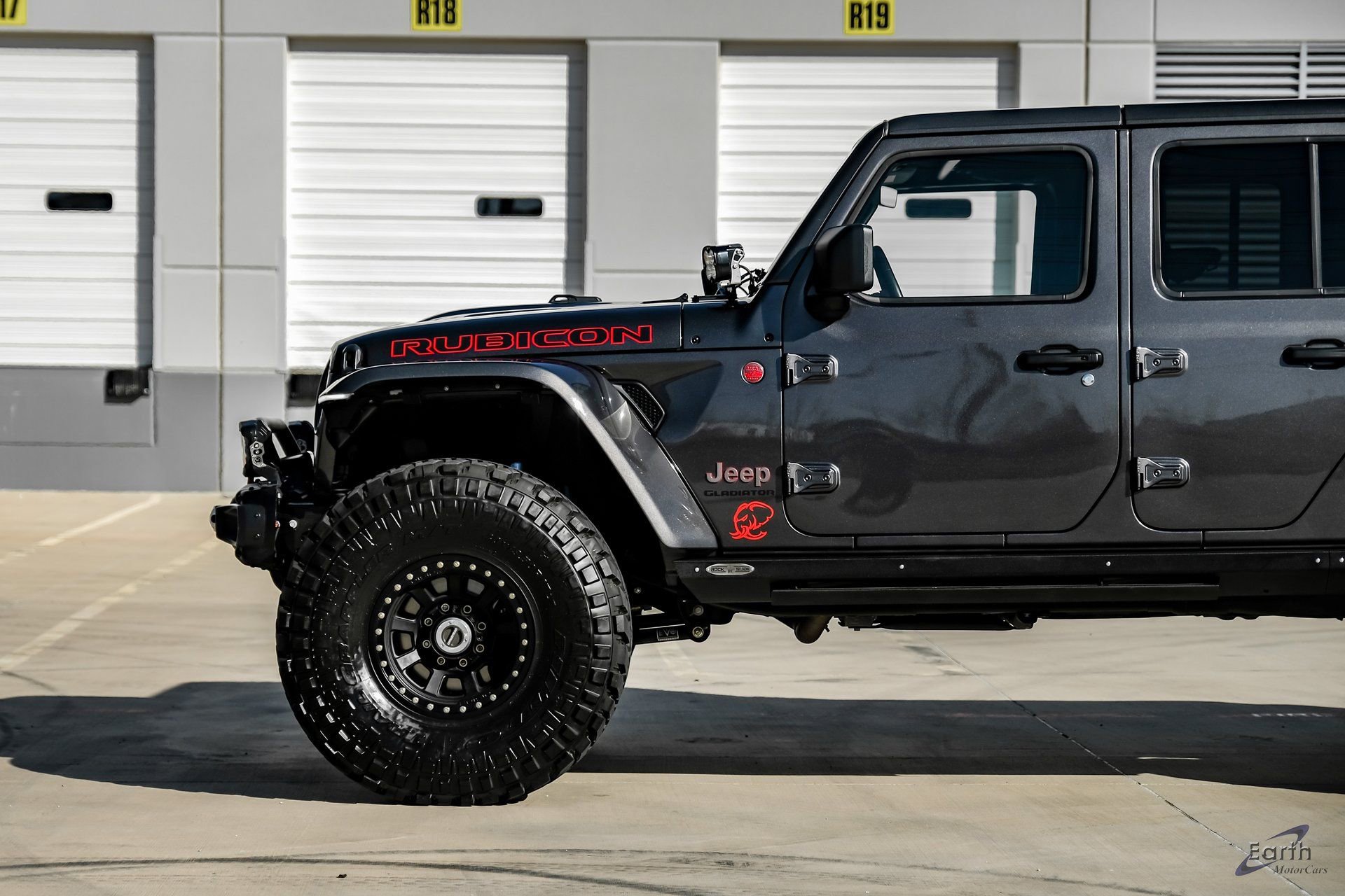 Used 2020 Jeep Gladiator Rubicon AWD/4WD image 8
