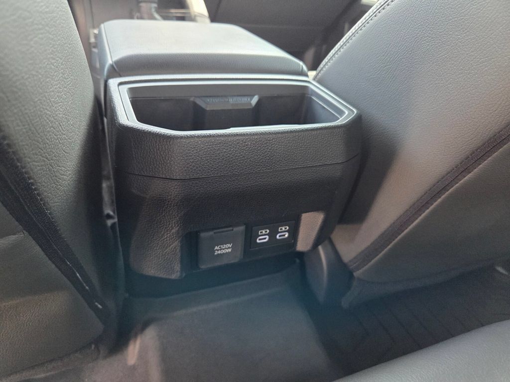 Used 2025 Toyota Tacoma TRD Off-Road AWD/4WD image 9