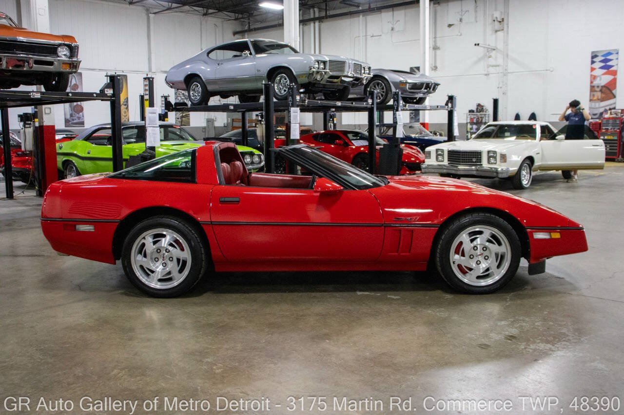Used 1990 Chevrolet Corvette ZR-1 RWD image 9