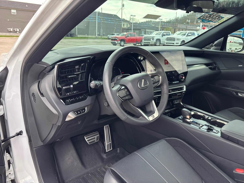 Used 2024 Lexus RX 500h F Sport w/ Convenience Package image 13