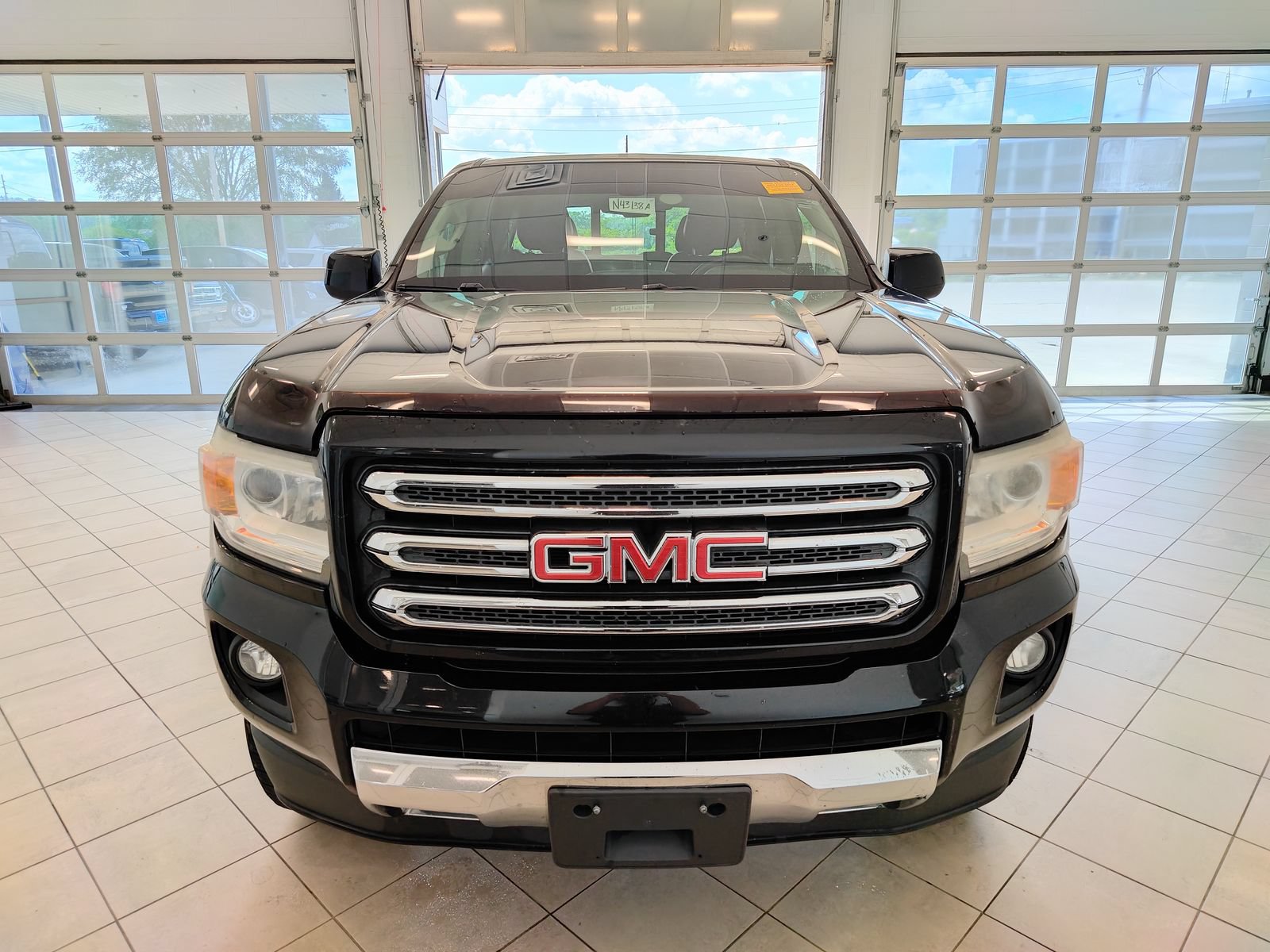 Used 2015 GMC Canyon SLE AWD/4WD image 8