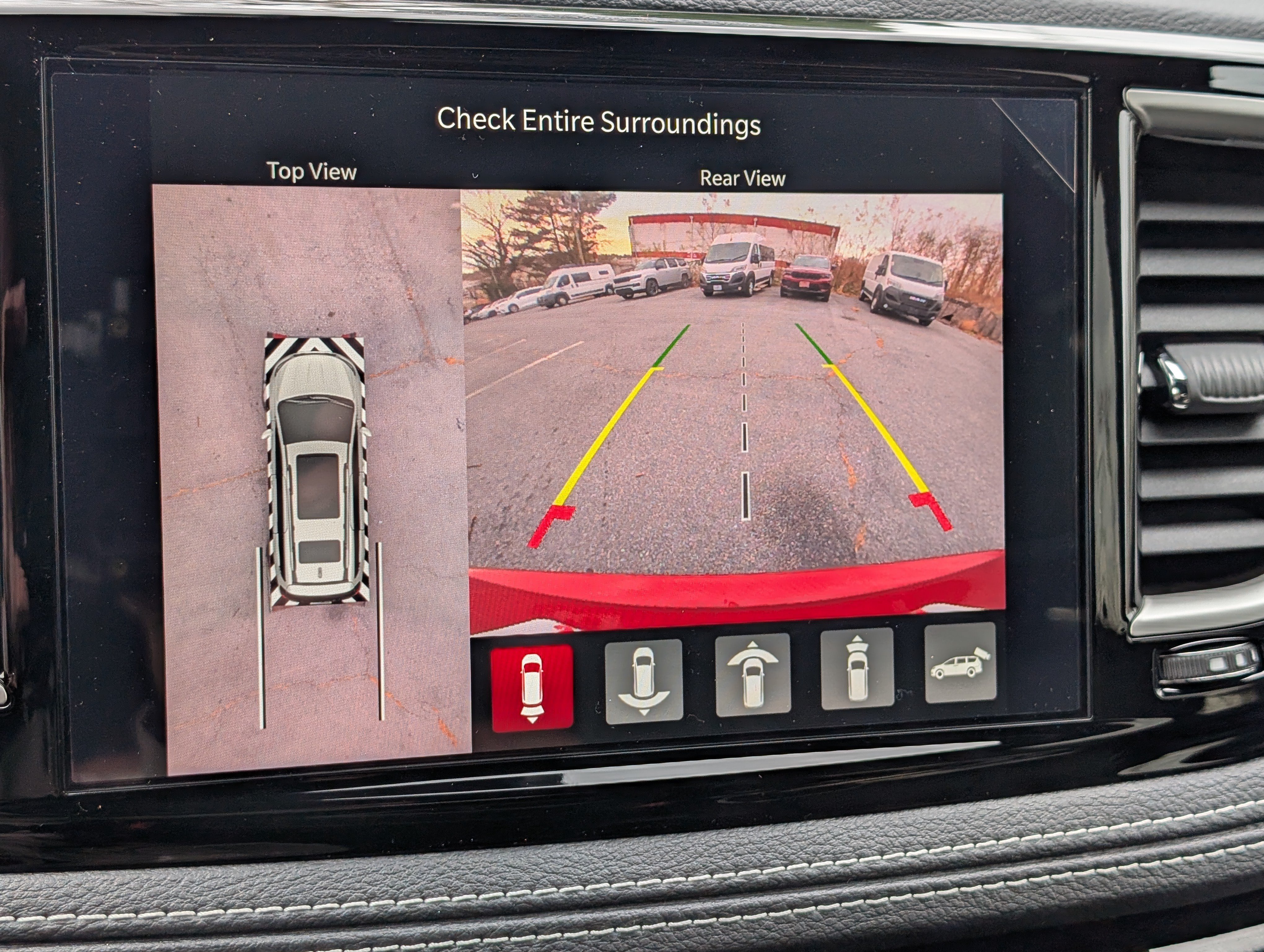 New 2026 Chrysler Pacifica Select AWD/4WD image 28