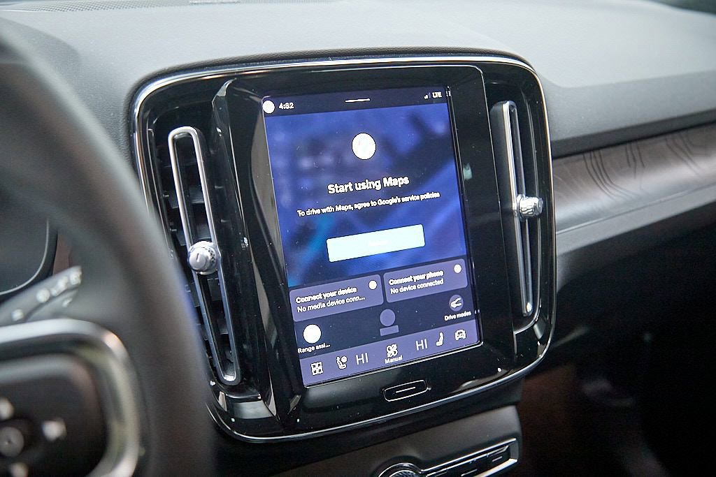 Certified 2023 Volvo XC40 Recharge Ultimate image 14